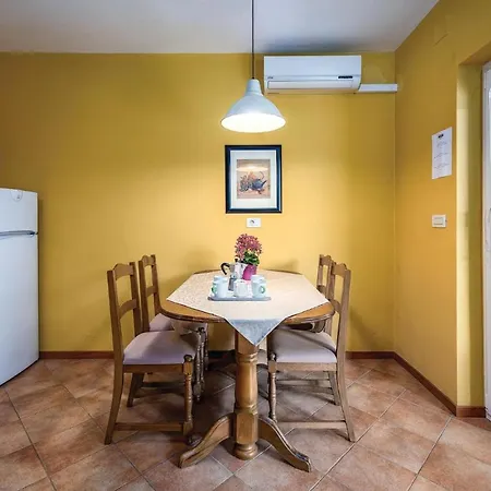 Apartment Beautiful In With Wifi Umag
